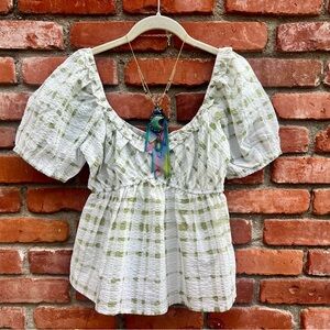White and Olive Plaid Seer Sucker Puff-Sleeve Peasant Top